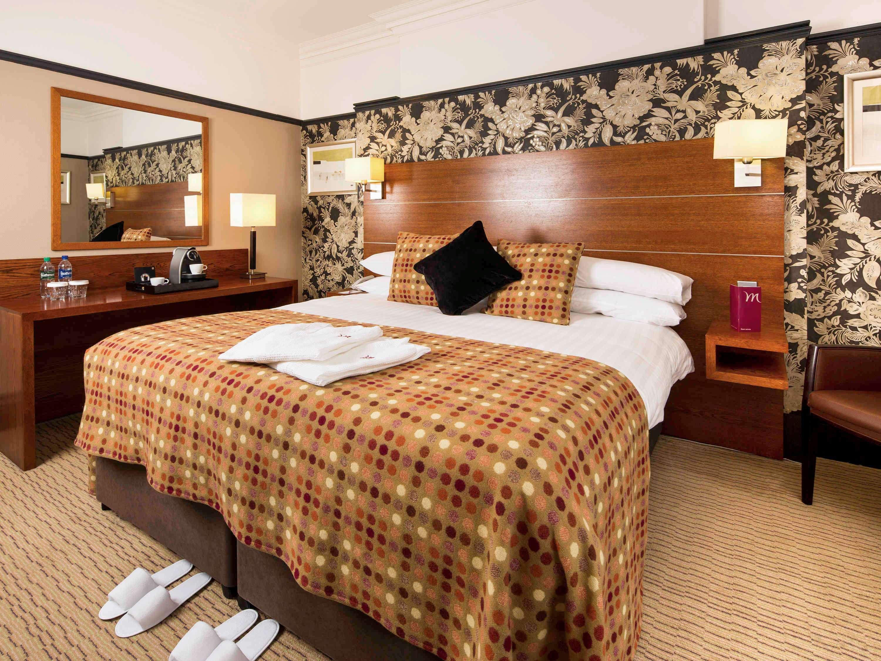 Mercure York Fairfield Manor Hotel Exterior foto