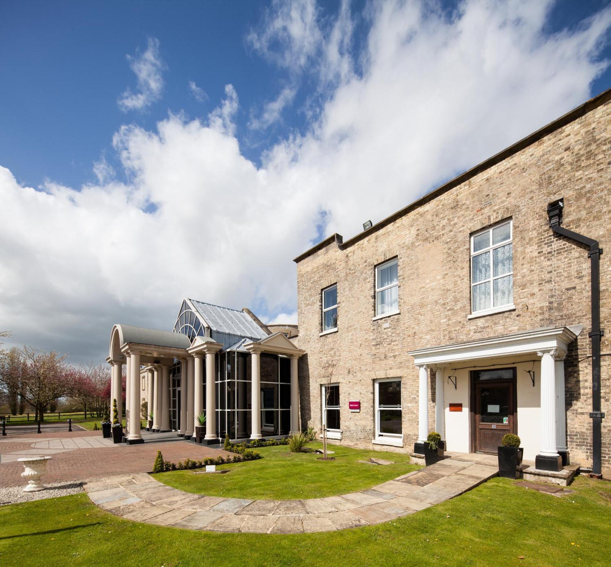 Mercure York Fairfield Manor Hotel Exterior foto
