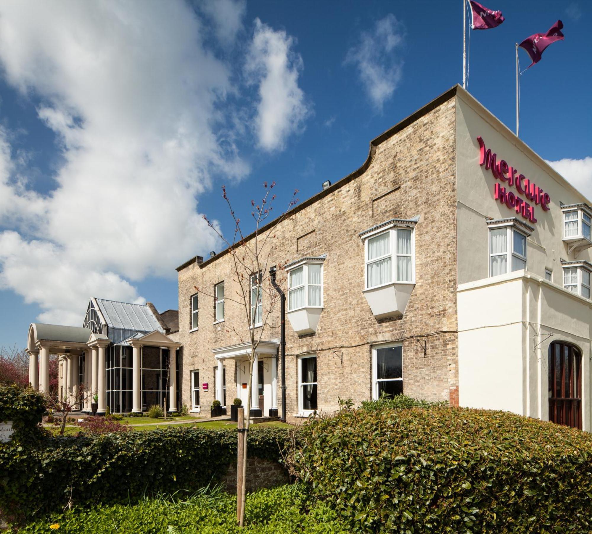 Mercure York Fairfield Manor Hotel Exterior foto