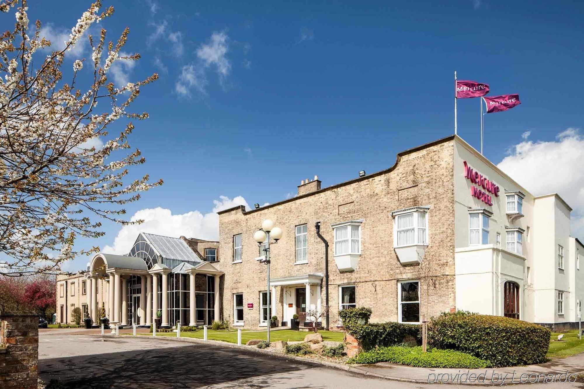 Mercure York Fairfield Manor Hotel Exterior foto