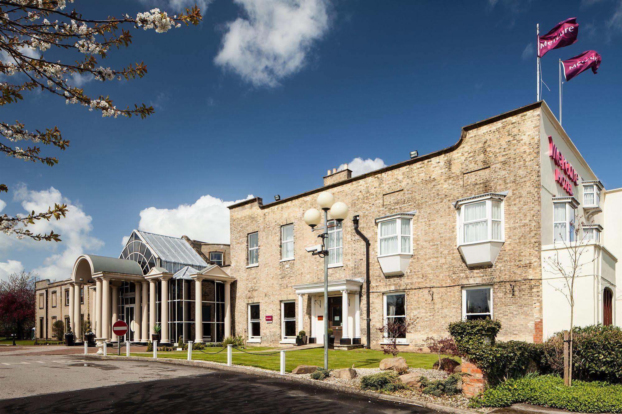 Mercure York Fairfield Manor Hotel Exterior foto